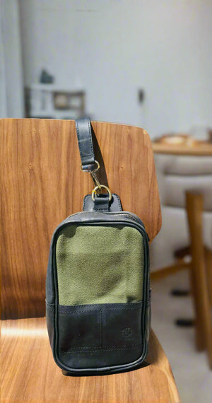 Vanta Crossbody